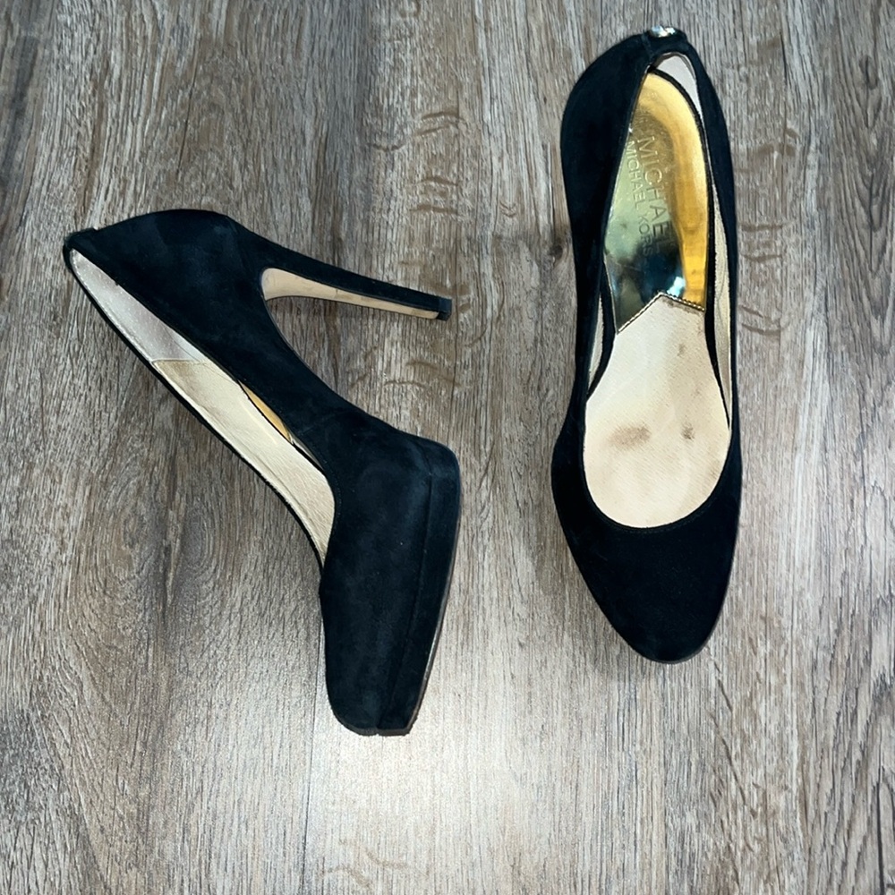 Michael Kors velvet pumps